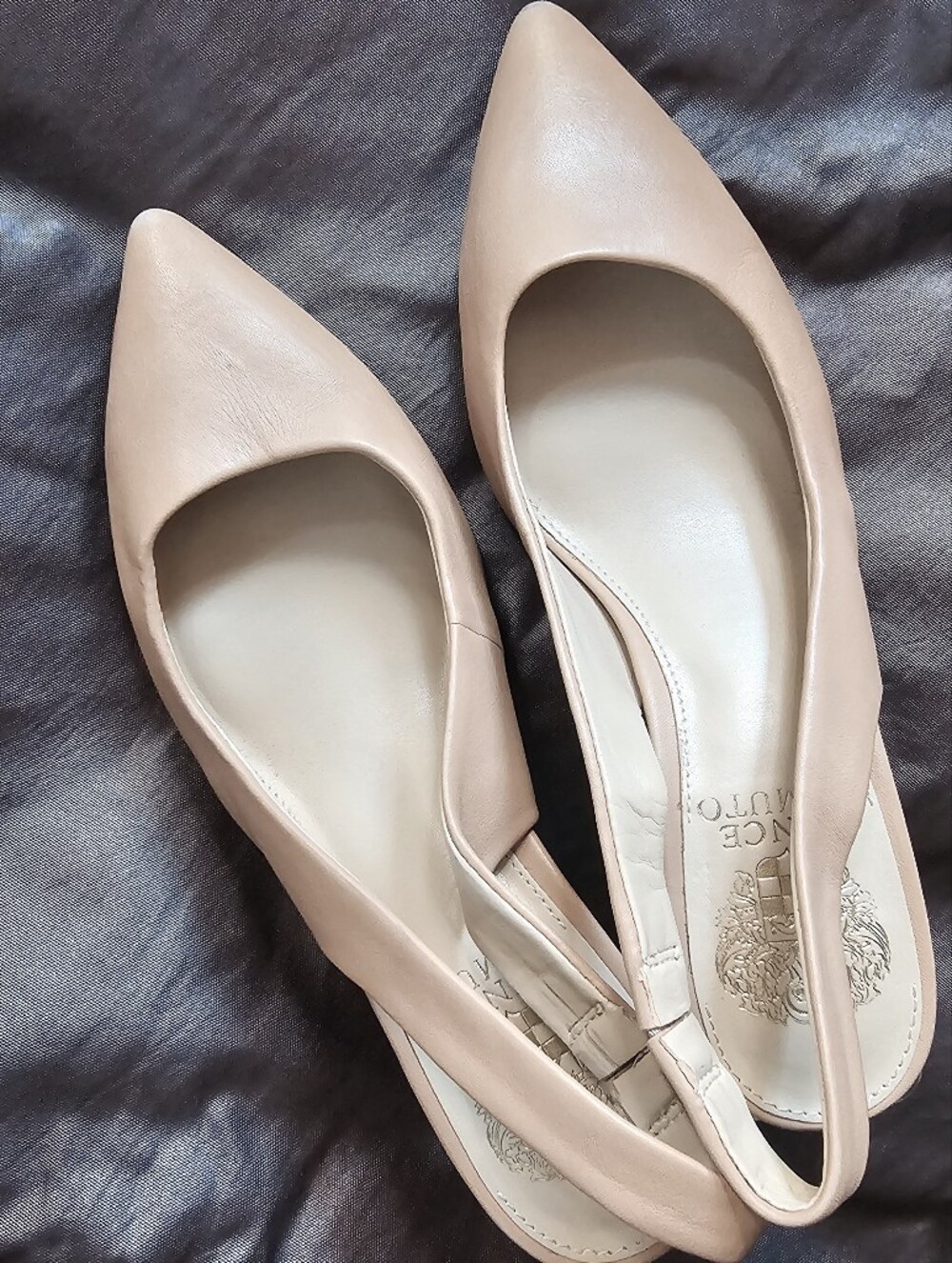 Vince Camuto Nude Pointed Toe Block Heel Pumps – Women’s Size 6.5